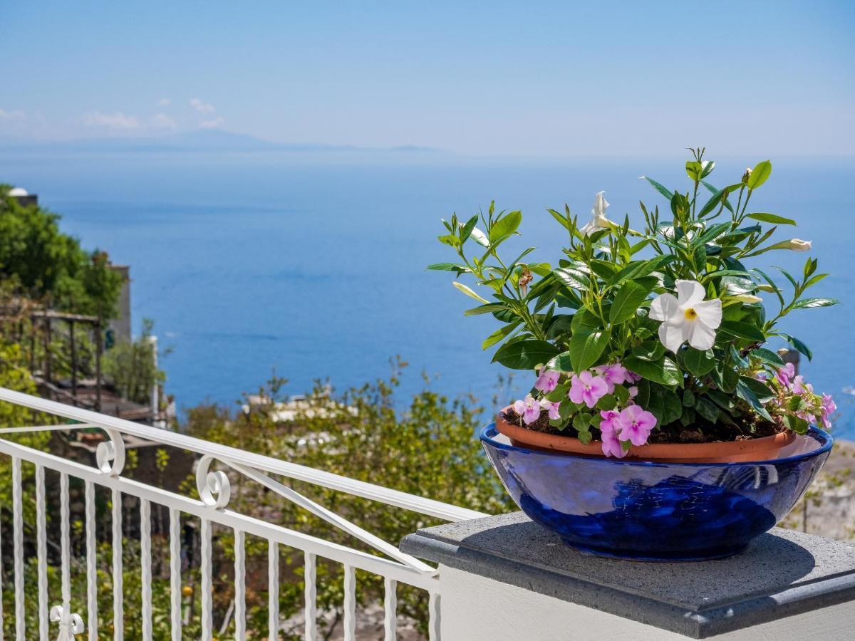 Blue Waves - De Vivo Realty Positano Appartement Buitenkant foto